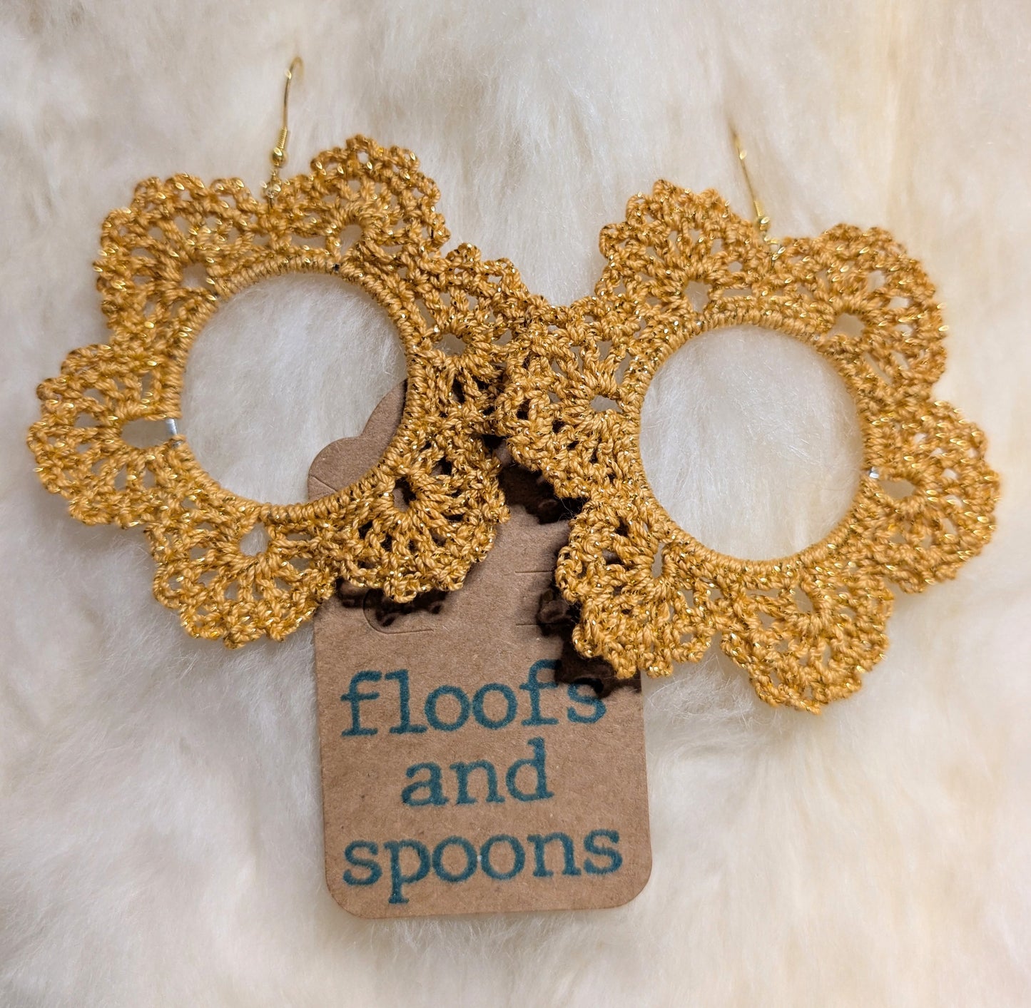 Gold metallic lacy flowers (XXL)