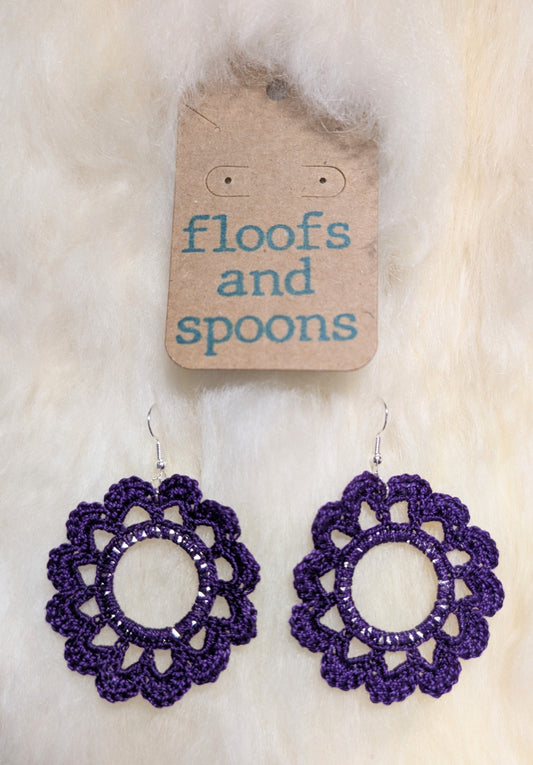 Dark purple hoop flowers (L)