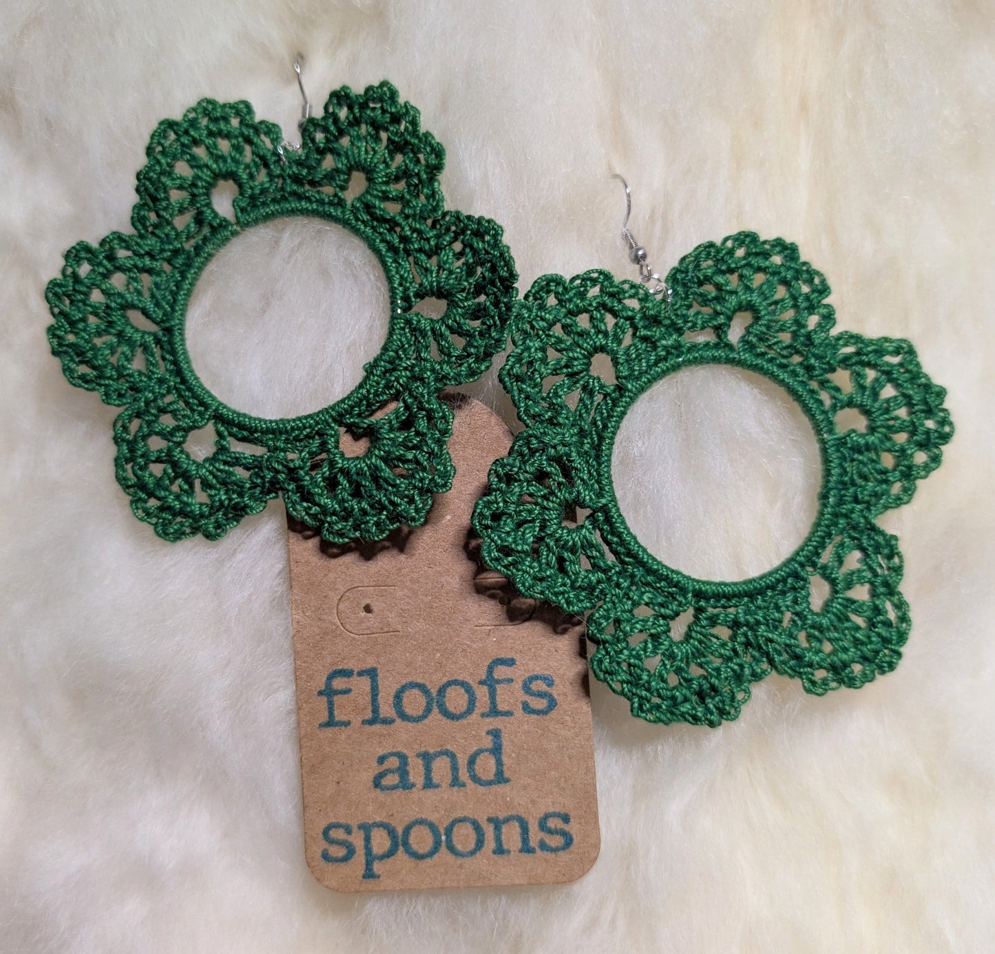 Grass green lacy flowers (XXL)