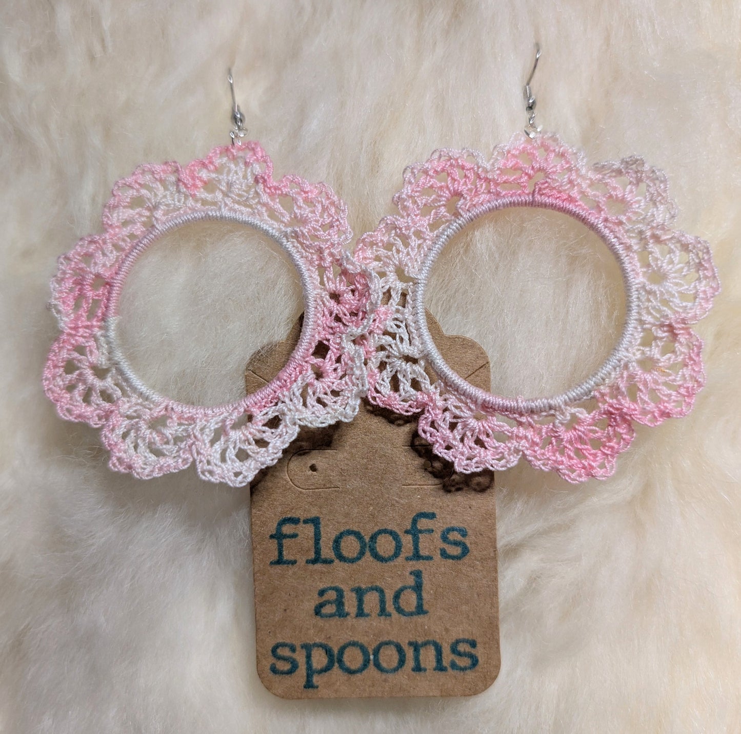 Vintage variegated pink and white thread lacy flowers (XL)