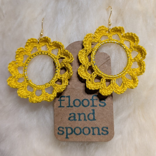 Golden yellow hoop flowers (L)